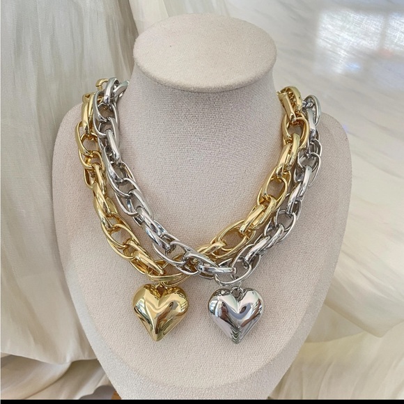 Jewelry - GOLD OR SILVER CHOKER NECKLACE WITH LARGE HANGING HEART